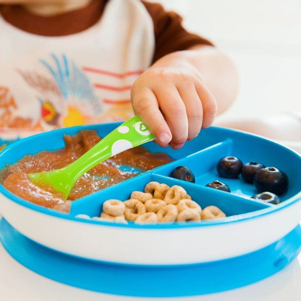 Munchkin 2 Stuks Groen/Blauw Bordjes met Zuignap 05191601